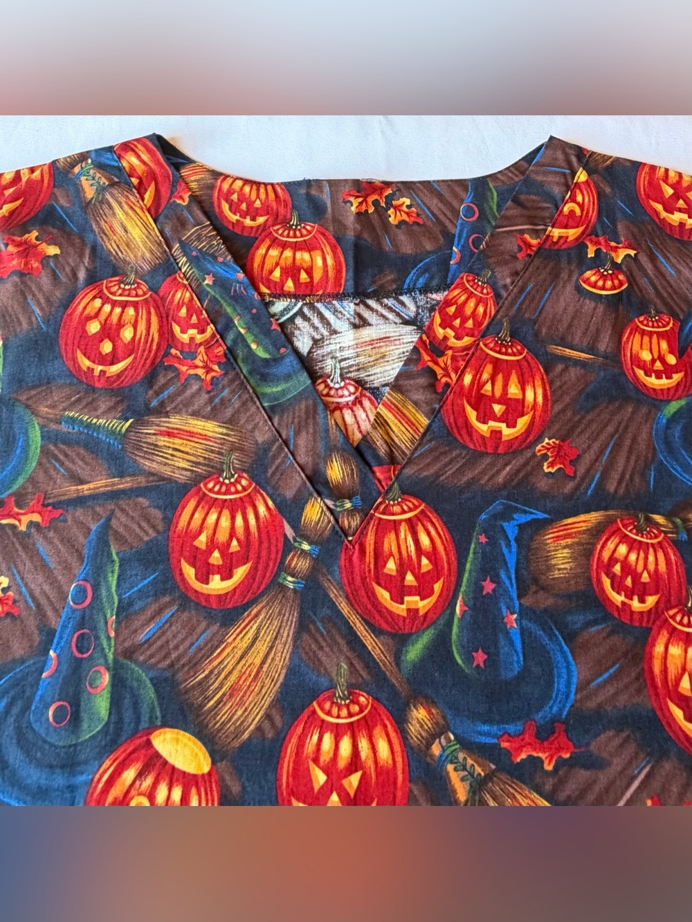 VTG Halloween Scrub Top Jack O Lantern Pumpkins Witch Hats Short Sleeve Size 4X - Picture 7 of 16